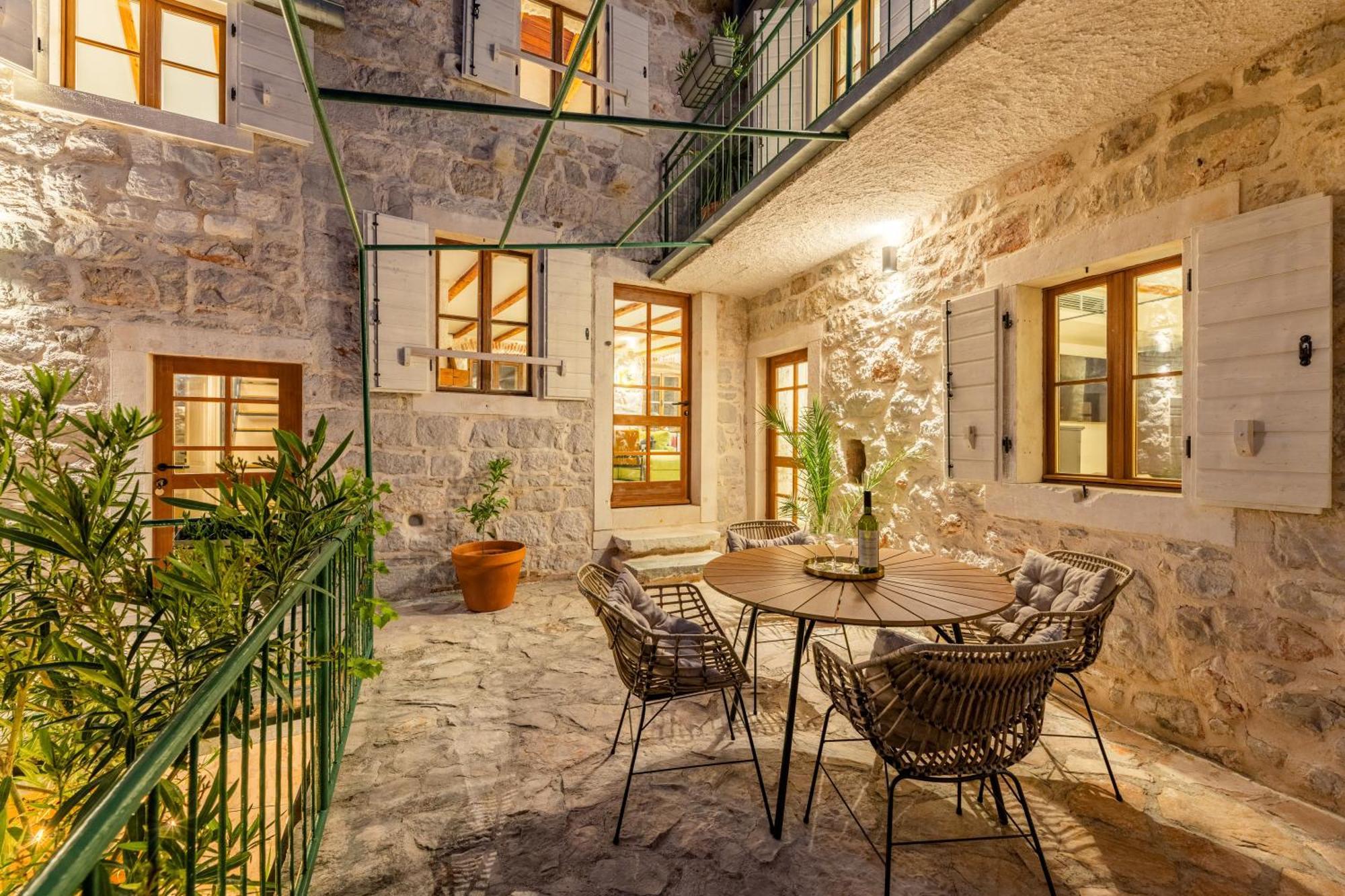Dvor Pitve Villas Jelsa  Kültér fotó