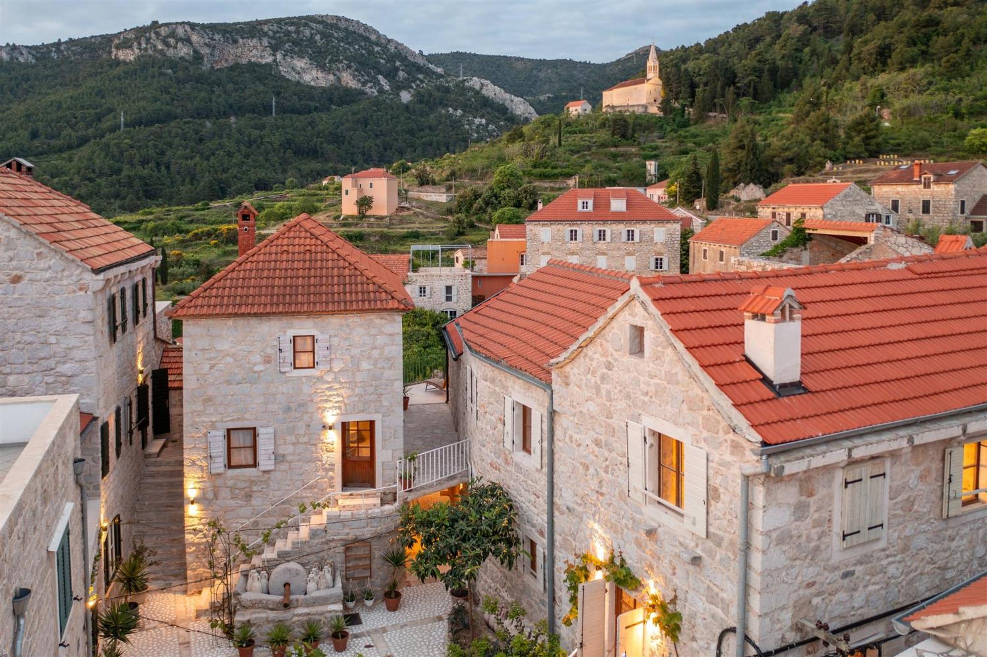 Dvor Pitve Villas Jelsa  Kültér fotó